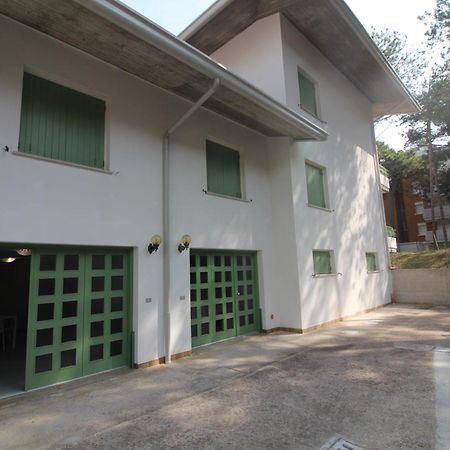 Villa Silvia Lignano Sabbiadoro Bagian luar foto